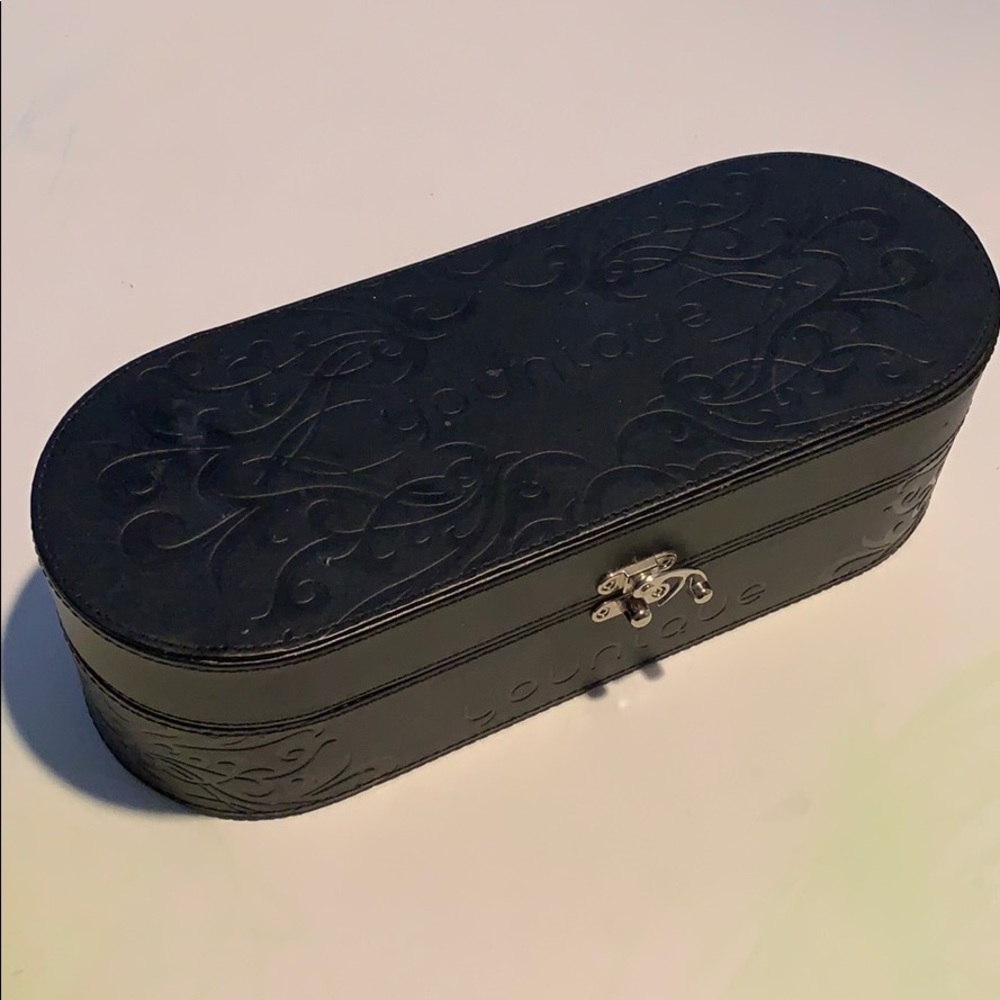 Younique makeup box